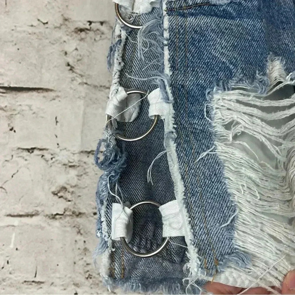 LF Furst of A Kind High Rise Denim Shorts Levis O Ring  Distressed Festival Jean - Picture 4 of 8